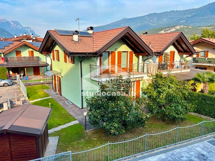Casa con 5 locali in vendita in Dro
