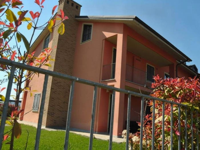 Appartamento trilocale in vendita in Via Regina Margherita, Castellinaldo d'Alba