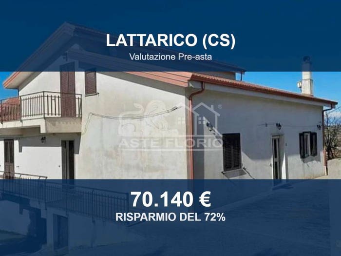 Casa con 6 locali in vendita in Via Bernardino Telesio, Campo Di Fieno, Lattarico