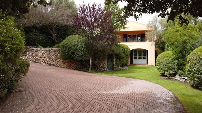 Casa con 8 locali in vendita in Serra Secca Don Lorenzo, Sassari
