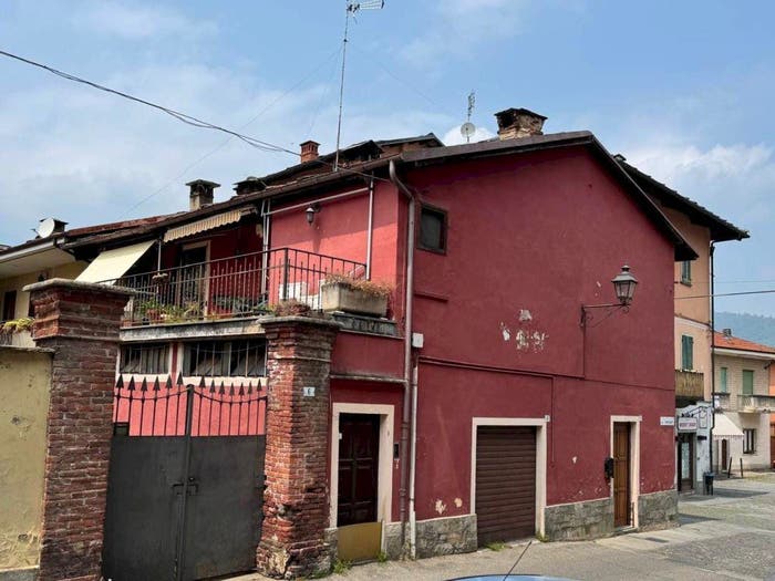Casa quadrilocale in vendita in Via Cavour, Luserna, Luserna San Giovanni