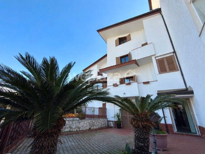 Casa con 6 locali in vendita in Viale Delle Acacie, San Sebastiano al Vesuvio