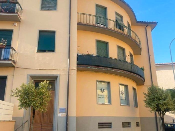 Appartamento con 6 locali in vendita in Viale Giacomo Matteotti, Porta Trento e Trieste, Arezzo