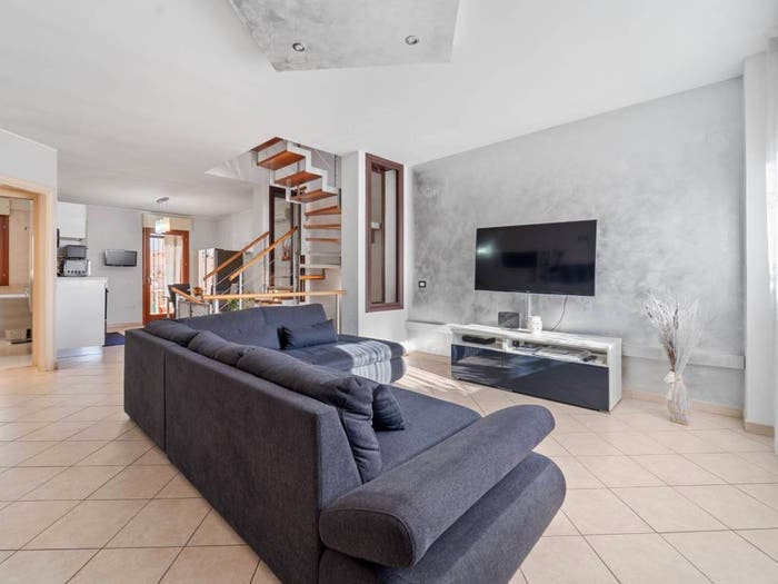 Casa quadrilocale in vendita in Via Battista Vivanet, Centro, Quartucciu