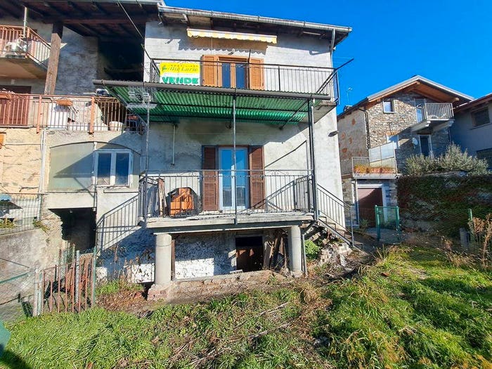 Casa trilocale in vendita in Via Giuseppe Garibaldi, Centro, Domaso