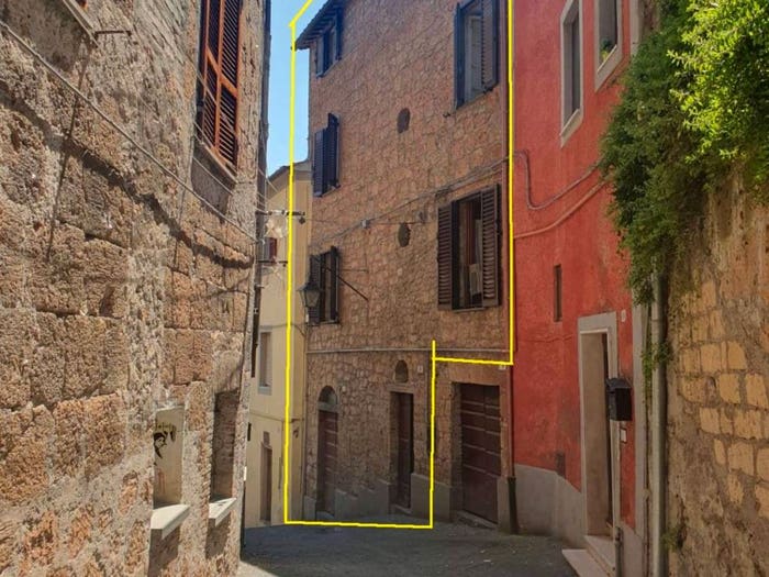 Casa con 6 locali in vendita in Centro Storico Terratetto SNC, Centro, Acquapendente