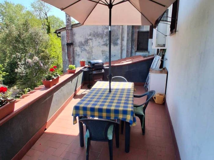 Appartamento con 5 locali in vendita in Fagnano Meati, Lucca