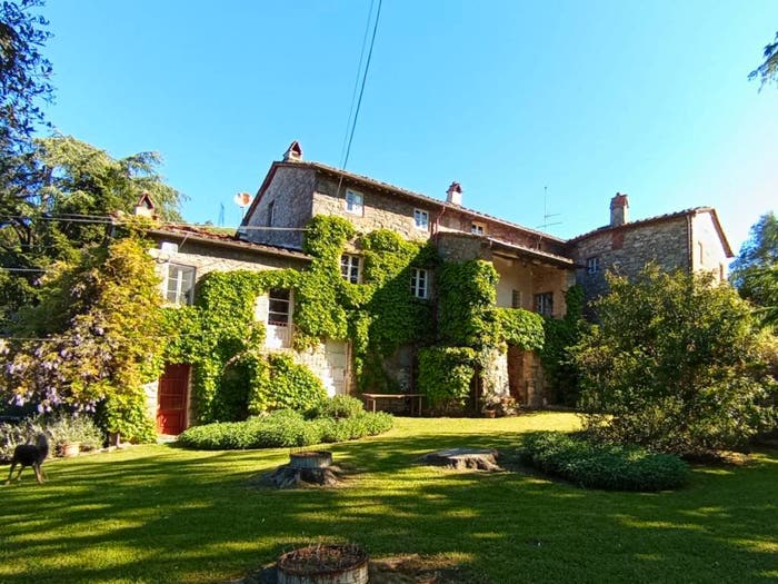 Casa con 6 locali in vendita in Camaiore Paese, Camaiore
