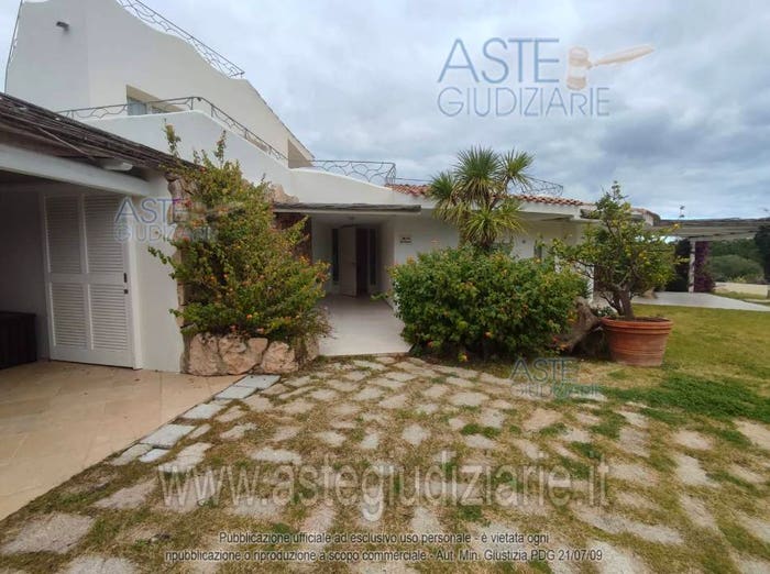 Casa con 6 locali in vendita in Punta Sardegna, Palau