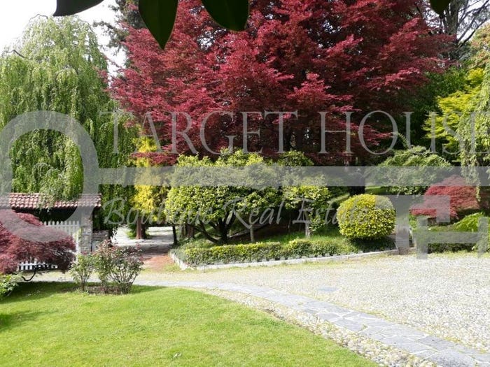 Casa con 6 locali in vendita in Via Monte Santo, Centro, Luino