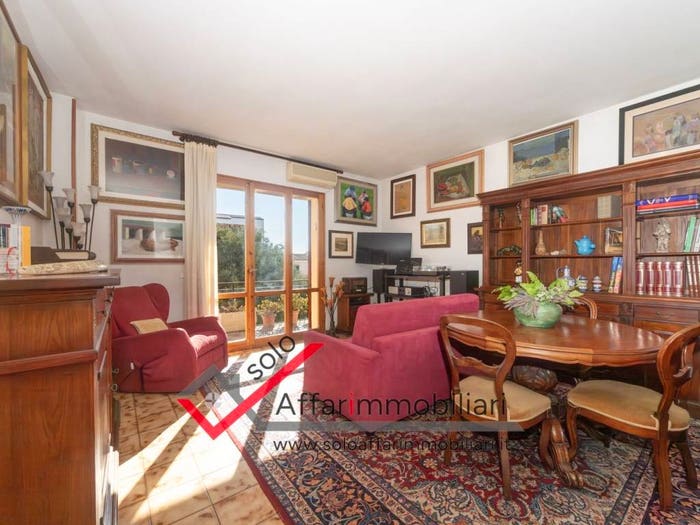 Appartamento con 6 locali in vendita in Via del Piave, San Simplicio, Olbia