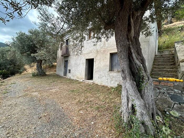 Casa bilocale in vendita in Prisdarello, Gioiosa Ionica