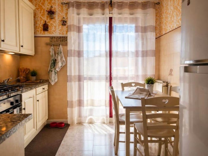 Appartamento quadrilocale in vendita in via provinciale pisana, Sorgenti, Livorno