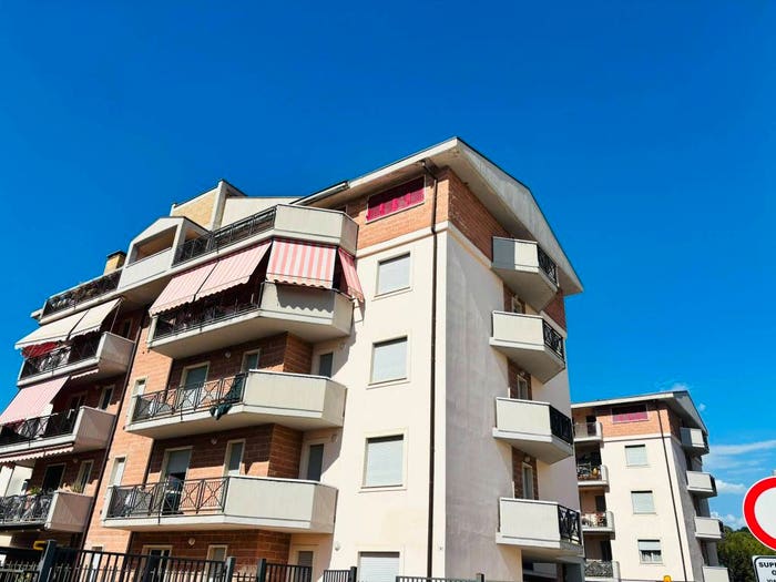 Appartamento trilocale in vendita in Via dei Battellieri, Orte