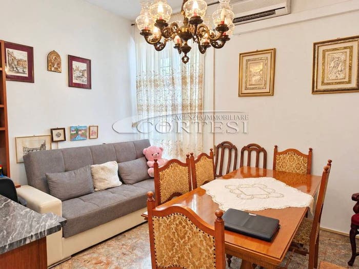Appartamento quadrilocale in vendita in Via Svezia, Europa, Firenze