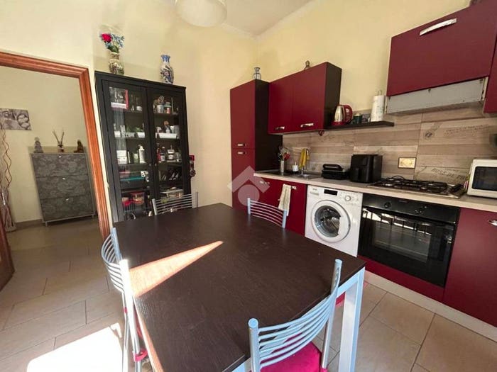 Appartamento trilocale in vendita in Via Toti, Staglieno, Genova