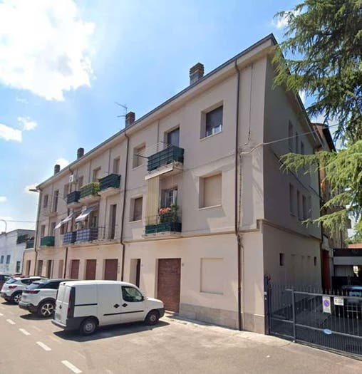 Appartamento quadrilocale in vendita in via del Lancillotto, Crocetta, Modena
