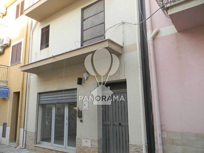 Casa con 6 locali in vendita in Via San Giovanni Bosco Balestrate, Balestrate Foce, Balestrate