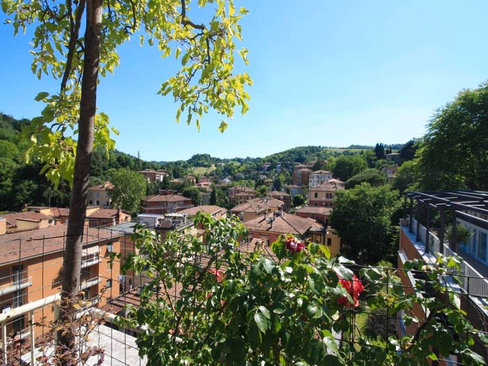 Casa con 6 locali in vendita in Colli San Mamolo, Bologna