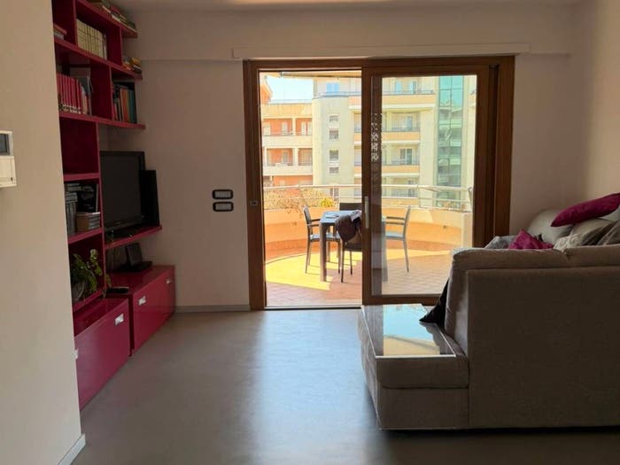 Appartamento trilocale in vendita in Via Francesco Menzio, Acilia, Roma