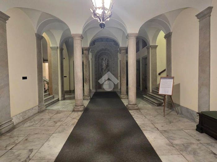 Appartamento trilocale in vendita in Via San Luca, Caricamento, Genova