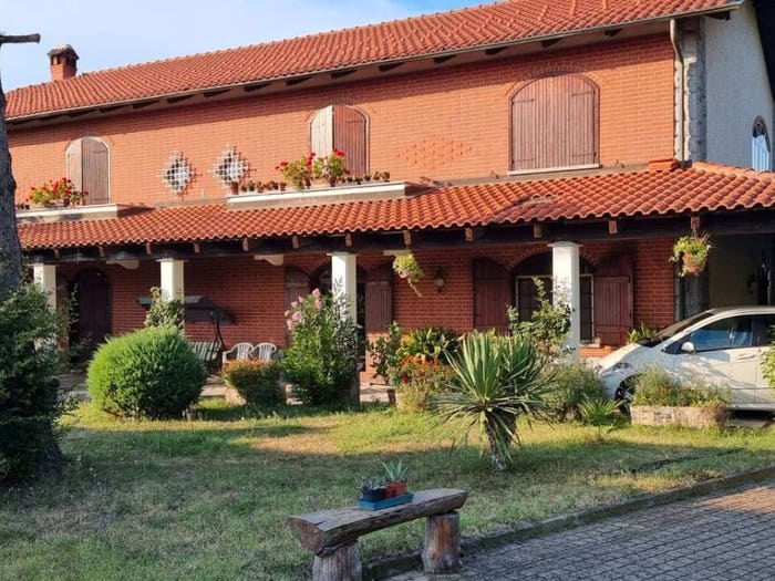 Casa con 6 locali in vendita in Via del Martinetto, Cantarana