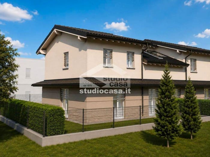 Casa quadrilocale in vendita in Via Salgari, Caravaggio