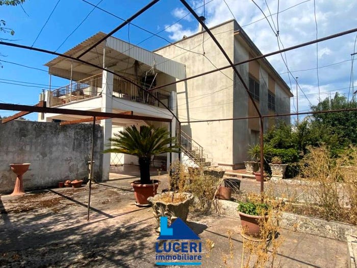 Casa con 6 locali in vendita in Via Vittorio Emanuele II, Casarano