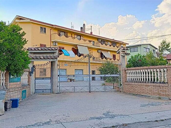 Appartamento con 5 locali in vendita in Via Sant'Anna, Settingiano