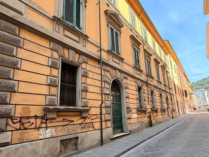 Casa in vendita in Via Cavour, Centro, Massa