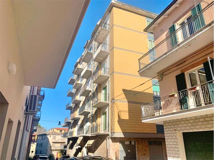 Appartamento con 6 locali in vendita in Martiri D'Ungheria, Centro, Guglionesi
