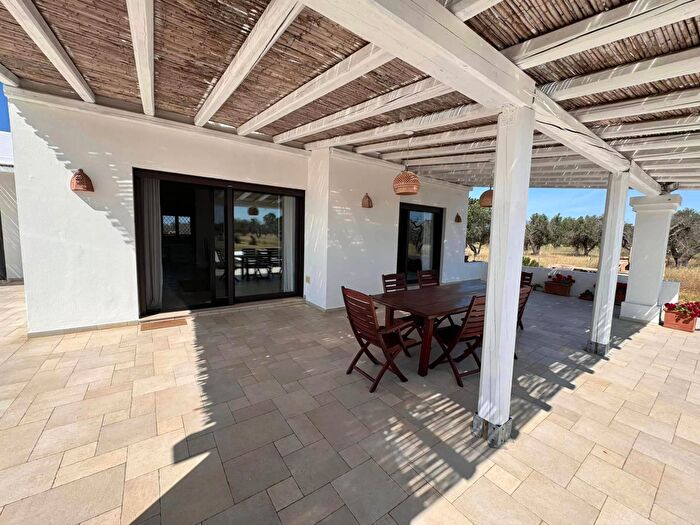Casa con 7 locali in vendita in Strada Santa Chiara, Nardo'
