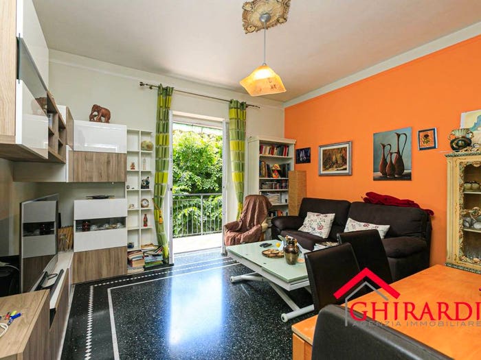 Appartamento quadrilocale in vendita in Piazza Giovanni Tarello, Sestri Ponente, Genova