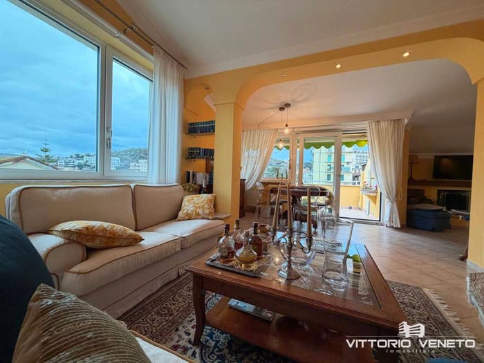 Casa con 5 locali in vendita in Viale Europa, Centro, Agropoli