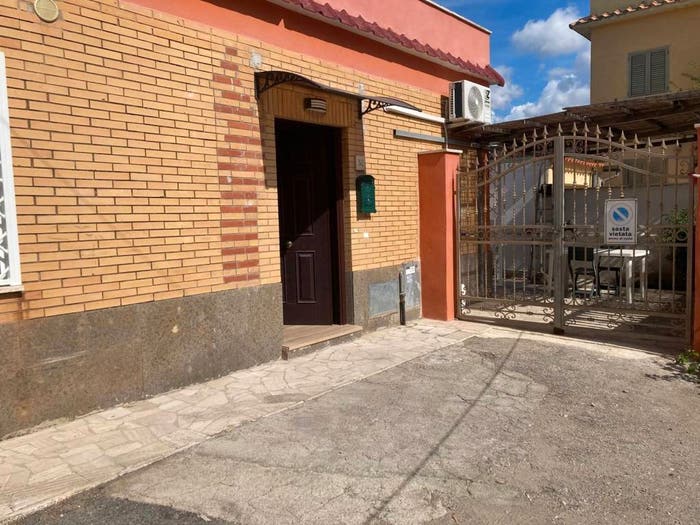 Casa trilocale in vendita in Via Sorrento, Torvaianica Celori Mare, Pomezia