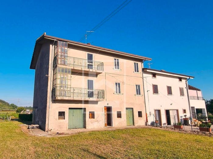 Casa con 6 locali in vendita in Località Pozzoi, Cavaion Veronese