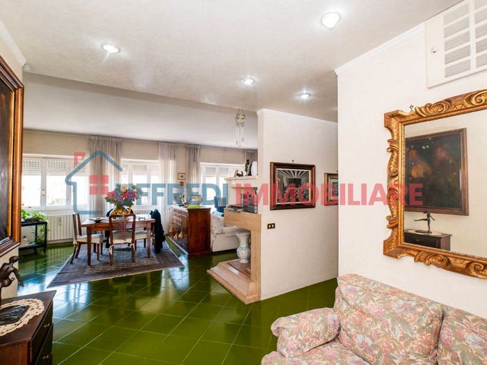 Appartamento quadrilocale in vendita in Via Alessandro Manzoni, Centro, Cisterna di Latina