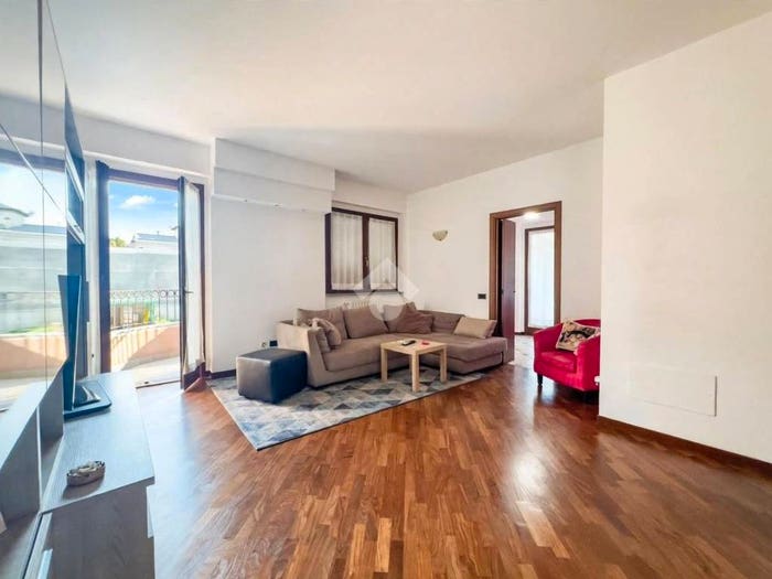 Appartamento bilocale in vendita in Via G Carducci, Stazione, Lissone