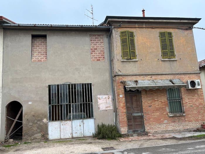 Casa con 6 locali in vendita in Via Petrosa, Santo Stefano Gambellara, Ravenna