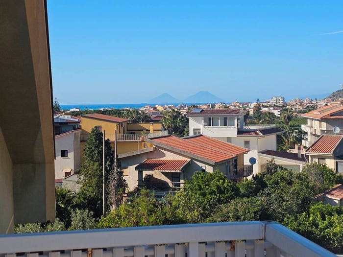 Appartamento quadrilocale in vendita in Via Torrente Forno, Centro, Capo d'Orlando