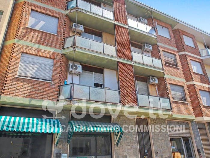 Appartamento trilocale in vendita in Via Vinzaglio, Orti, Alessandria