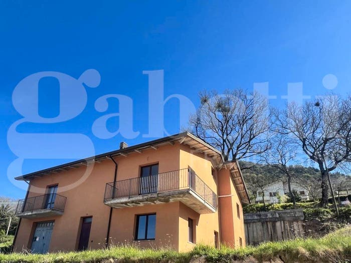 Casa con 6 locali in vendita in Località Pierlocca, Villa Col Dei Canali, Costacciaro