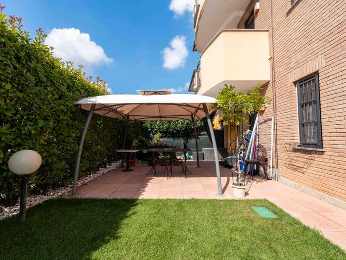 Appartamento bilocale in vendita in Via Don Luigi Monza, Mozzate