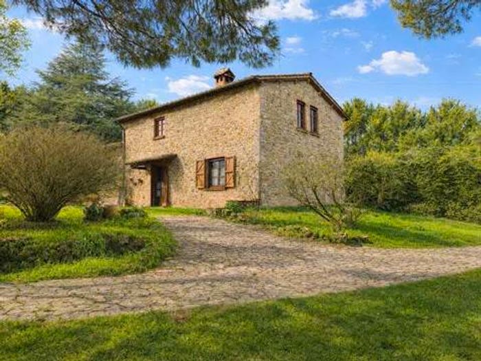 Casa con 6 locali in vendita in Poggiolo Nn, Monteriggioni