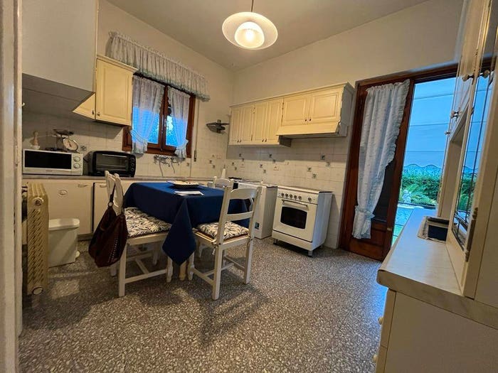 Casa quadrilocale in vendita in Via Duca degli Abruzzi, Centro, Forte dei Marmi
