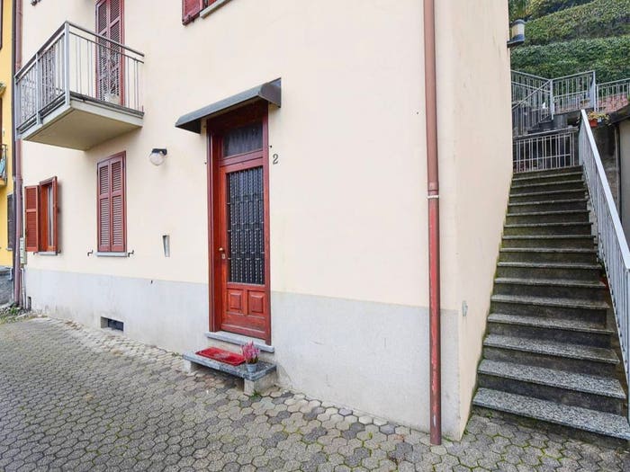Appartamento trilocale in vendita in Via Interna della Valle, Cernobbio