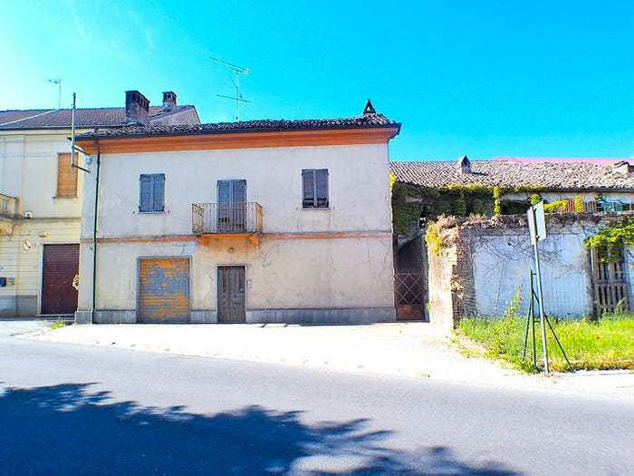 Casa quadrilocale in vendita in Via Madonnina, Madonnina, Serralunga di Crea