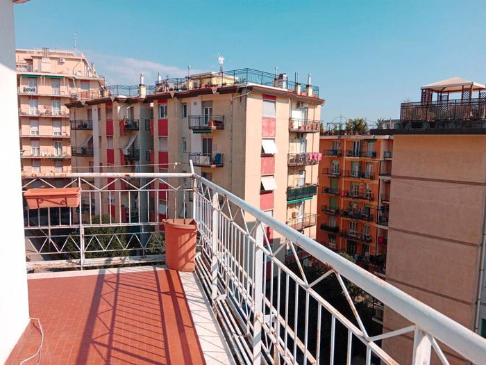 Appartamento con 5 locali in vendita in Via Negroponte, Sestri Ponente, Genova