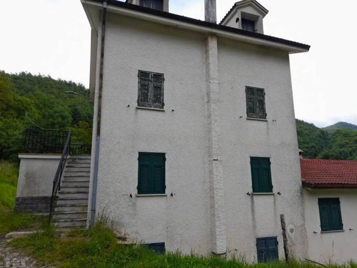 Appartamento quadrilocale in vendita in Località Villanova, Fontanigorda
