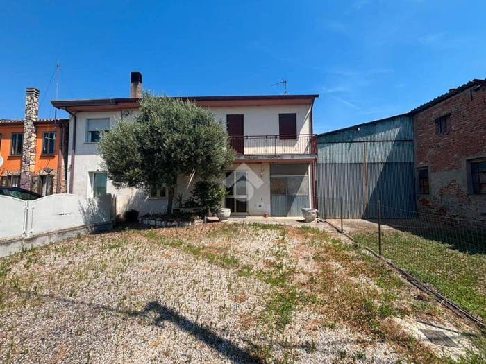 Casa con 5 locali in vendita in Barbona